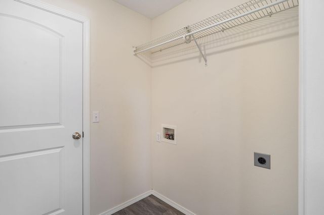 2134 N Howard Avenue, Springfield, MO 65803