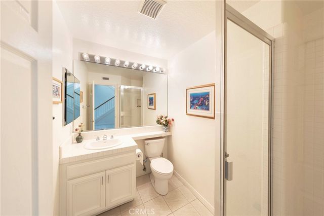 8 Longbourn Aisle, Irvine, CA 92603