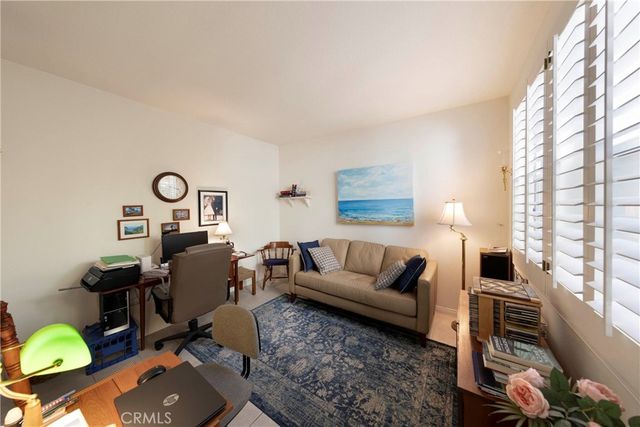 8 Longbourn Aisle, Irvine, CA 92603