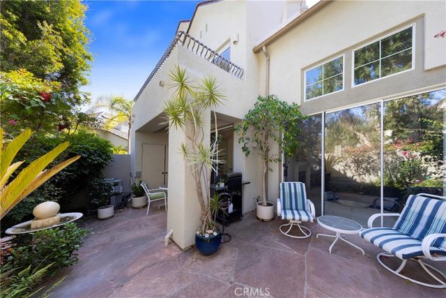 8 Longbourn Aisle, Irvine, CA 92603