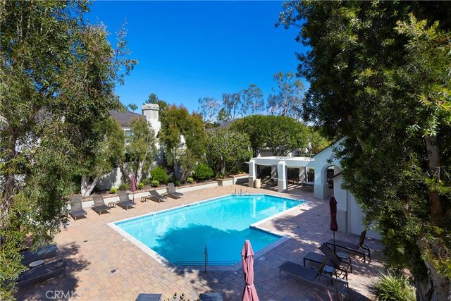 8 Longbourn Aisle, Irvine, CA 92603
