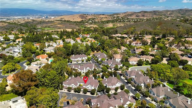 8 Longbourn Aisle, Irvine, CA 92603