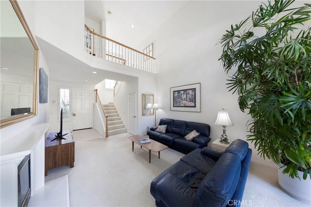 8 Longbourn Aisle, Irvine, CA 92603