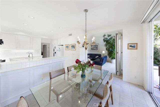 8 Longbourn Aisle, Irvine, CA 92603