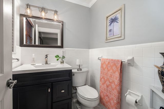 1047 Honeysuckle Lane, Charleston, SC 29412