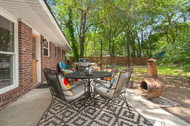 1047 Honeysuckle Lane, Charleston, SC 29412