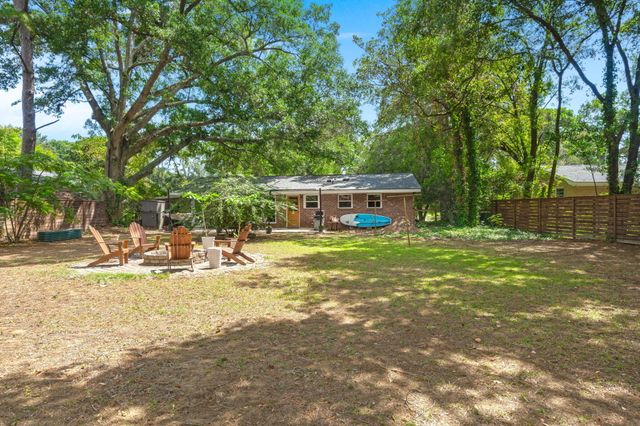 1047 Honeysuckle Lane, Charleston, SC 29412