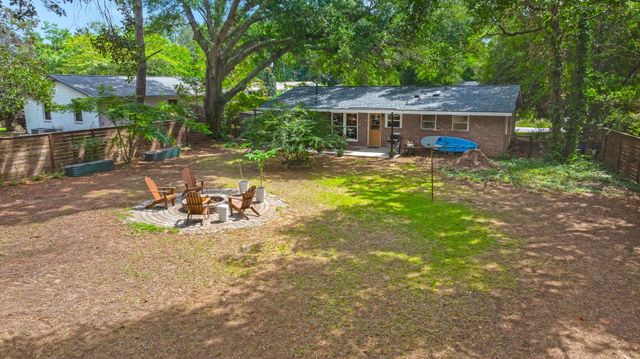 1047 Honeysuckle Lane, Charleston, SC 29412