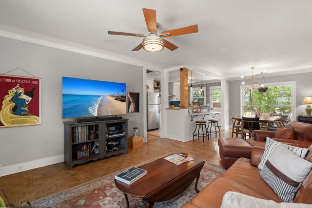 1047 Honeysuckle Lane, Charleston, SC 29412