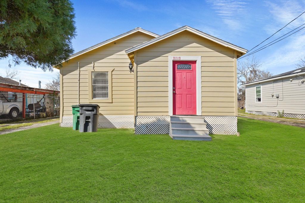 10001 Lucore Street FRONT, Houston, TX 77017