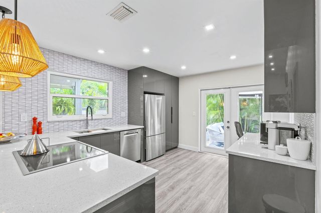 2474 Bedford Mews Drive, Wellington, FL 33414