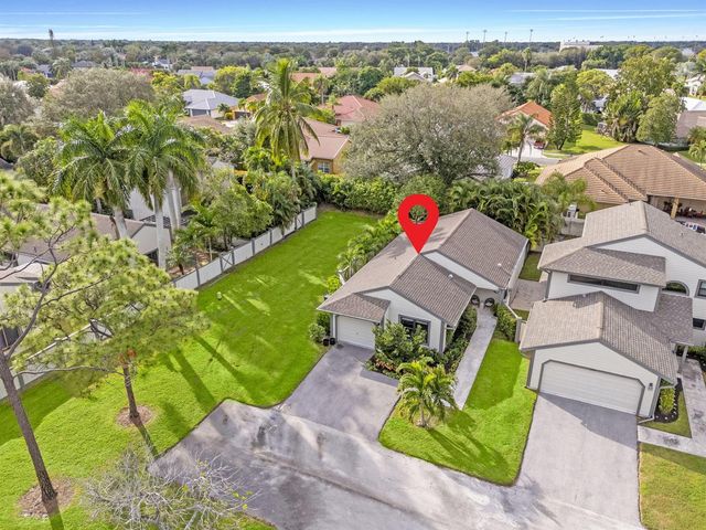 2474 Bedford Mews Drive, Wellington, FL 33414