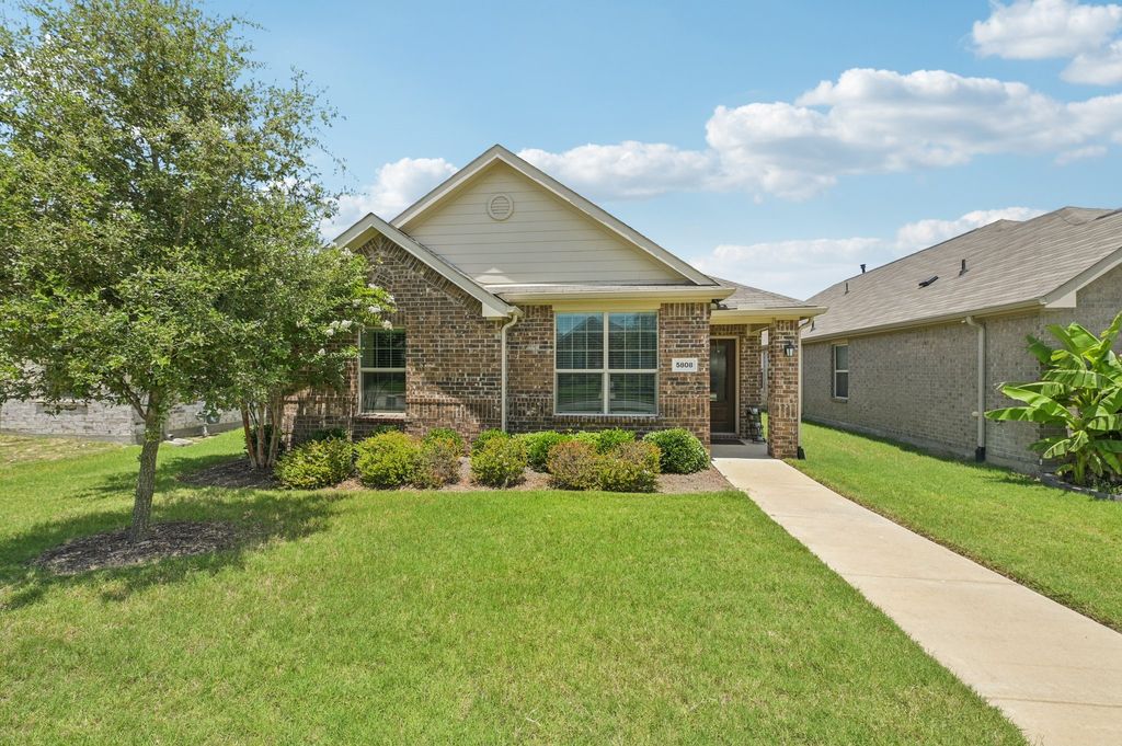 5808 Japonica Street, Fort Worth, TX 76123