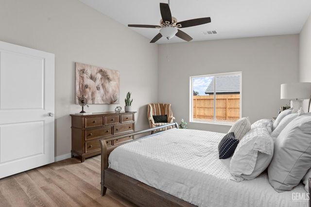 6103 Curvy Hills Drive, Bakersfield, CA 93306