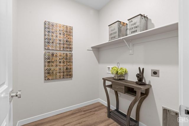 6103 Curvy Hills Drive, Bakersfield, CA 93306