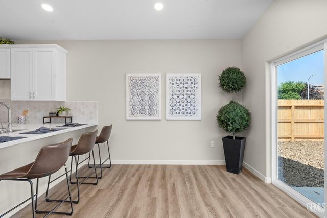 6103 Curvy Hills Drive, Bakersfield, CA 93306