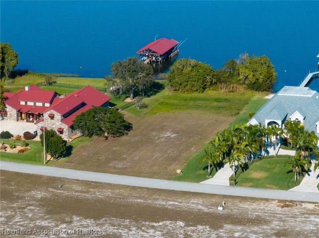 494 Sunset Pointe Drive, Lake Placid, FL 33852