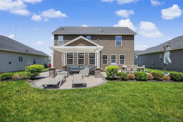 46 Eagleview Drive, Grand Island, NY 14072