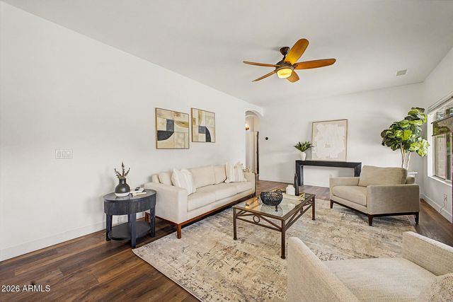 1095 W MULBERRY Drive, Chandler, AZ 85286