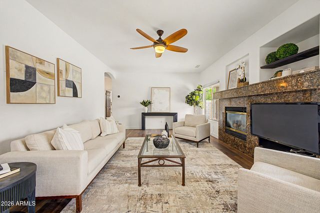 1095 W MULBERRY Drive, Chandler, AZ 85286