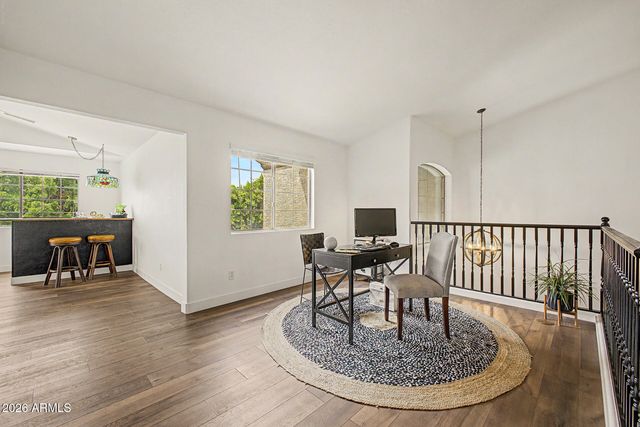 1095 W MULBERRY Drive, Chandler, AZ 85286