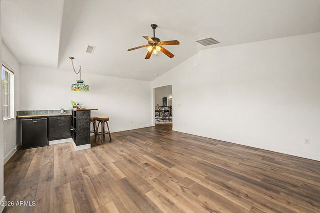 1095 W MULBERRY Drive, Chandler, AZ 85286