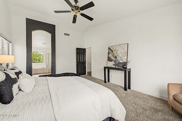 1095 W MULBERRY Drive, Chandler, AZ 85286