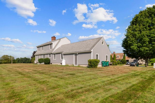 7 Sullivan Farm Drive, Rochester, NH 03868