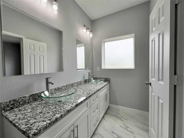 117 Barber Lakes Road, Mineral Wells, TX 76067