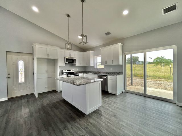 117 Barber Lakes Road, Mineral Wells, TX 76067