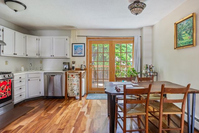 89 N Champlain St Apt L, Burlington, VT 05401