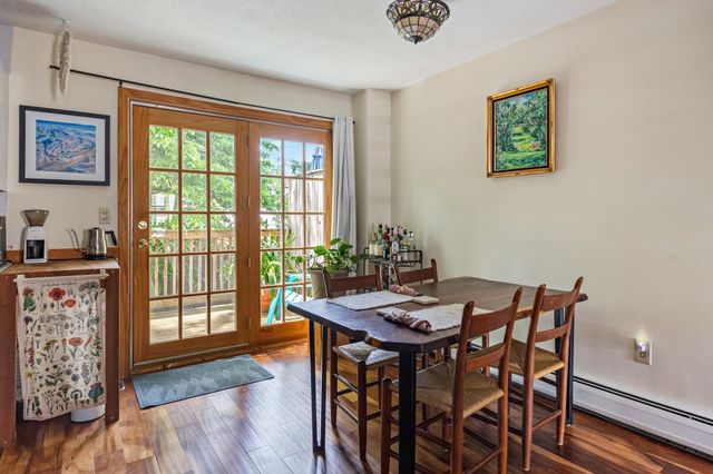 89 N Champlain St Apt L, Burlington, VT 05401
