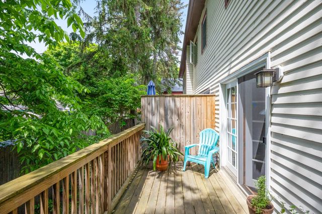 89 N Champlain St Apt L, Burlington, VT 05401