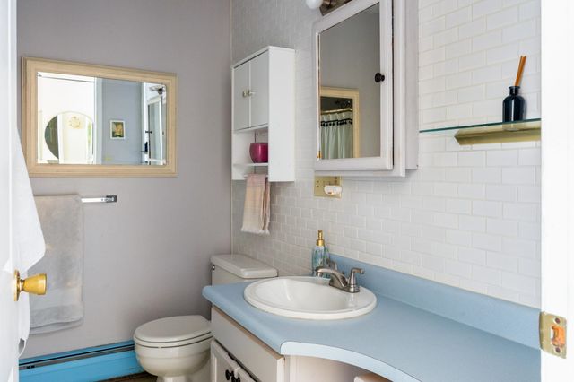 89 N Champlain St Apt L, Burlington, VT 05401