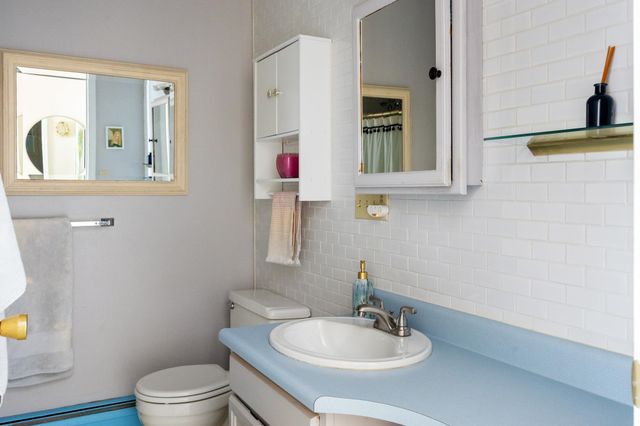 89 N Champlain St Apt L, Burlington, VT 05401