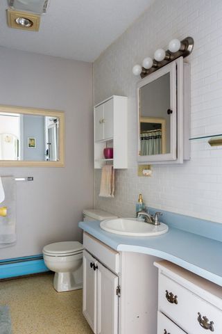 89 N Champlain St Apt L, Burlington, VT 05401