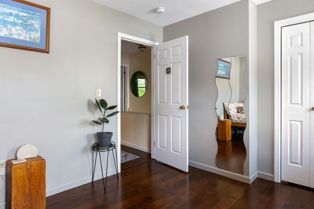 89 N Champlain St Apt L, Burlington, VT 05401