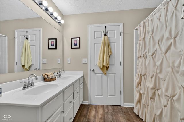 12141 Halite Lane, Fishers, IN 46038