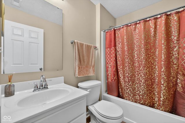 12141 Halite Lane, Fishers, IN 46038