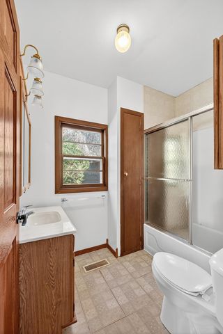 617 Broadway, Carver, MN 55315