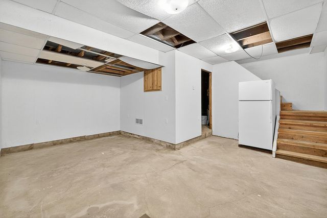 617 Broadway, Carver, MN 55315