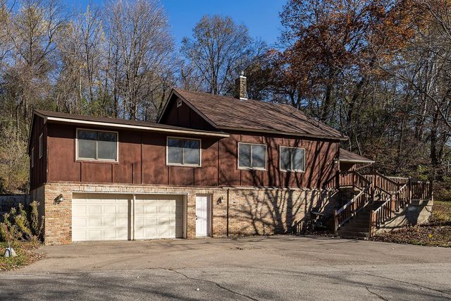 617 Broadway, Carver, MN 55315