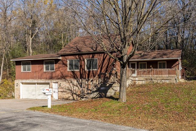 617 Broadway, Carver, MN 55315