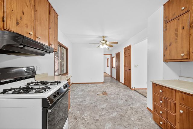 617 Broadway, Carver, MN 55315