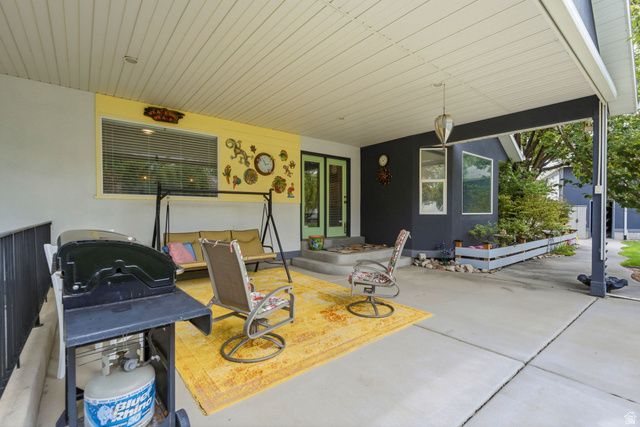12136 S SWENSEN CIR, Riverton, UT 84096