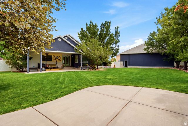 12136 S SWENSEN CIR, Riverton, UT 84096