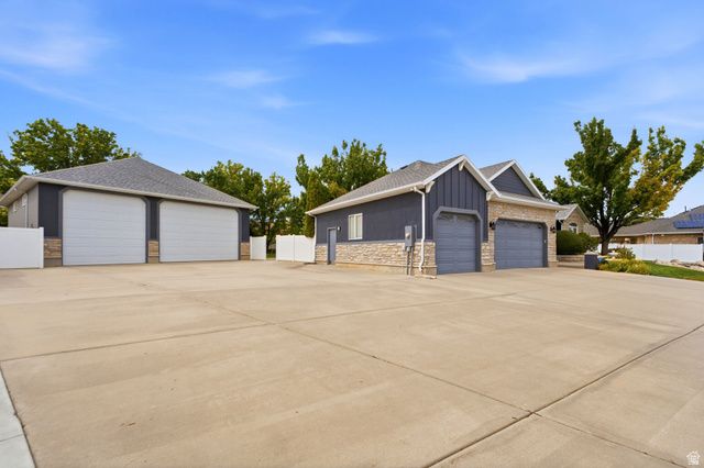 12136 S SWENSEN CIR, Riverton, UT 84096