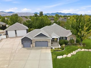 12136 S SWENSEN CIR, Riverton, UT 84096