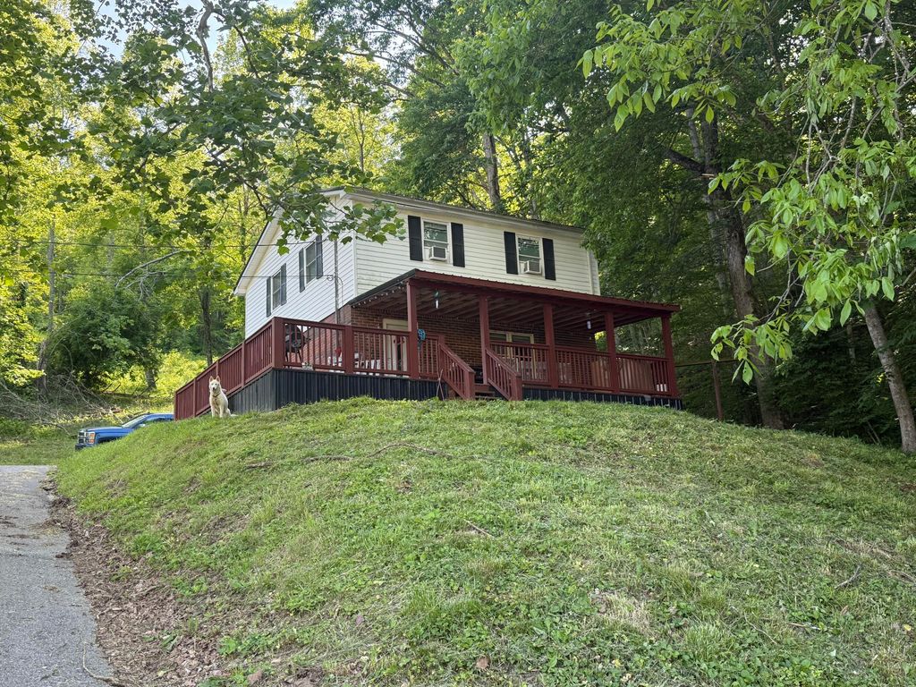 320 Harrison Drive Drive, Frenchburg, KY 40322