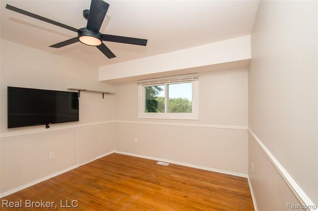5103 Ridgetop Drive, Waterford, MI 48327